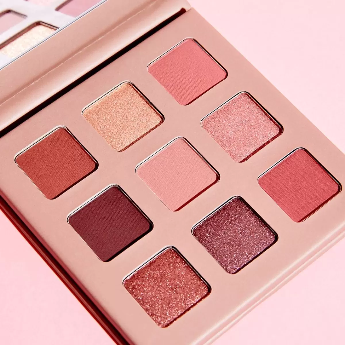 Adopt Festive Glow^ Palette